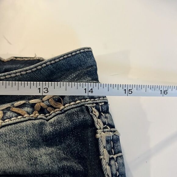 ALMOST Famous low rise cropped jeans embellished flap back pockets Size 7 - Picture 11 of 13